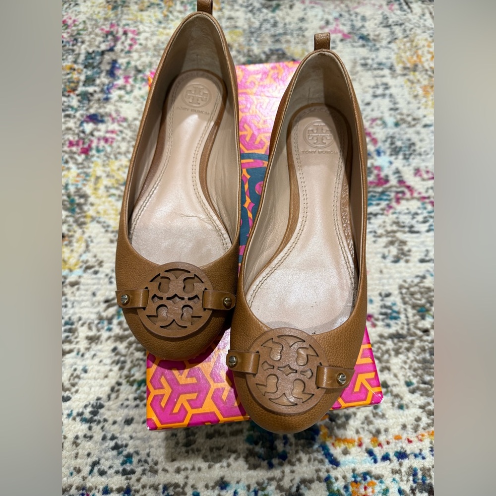 Tory Burch Mini Miller Flat Royal Tan Leather and Vegan Leather Size 7